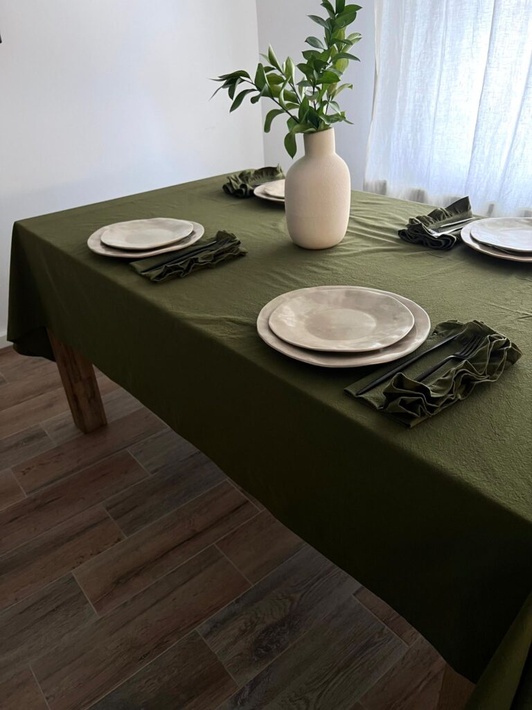 FAȚĂ DE MASĂ CLASICĂ DIN BUMBAC PRESPĂLAT - OLIVE GREEN - imagine 2