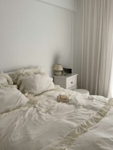 Set lenjerie din muselina cu volanase, culoare IVORY, 3 piese - imagine 3