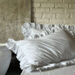 PURE WHITE- Fețe perna cu volanase (2 pcs)