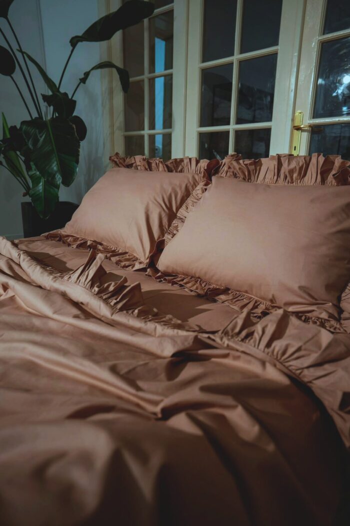 Husa pilota cu volanase, culoare MOCHA MOUSSE - imagine 2